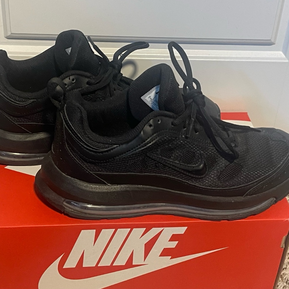 Nike Air Max Black Sneakers